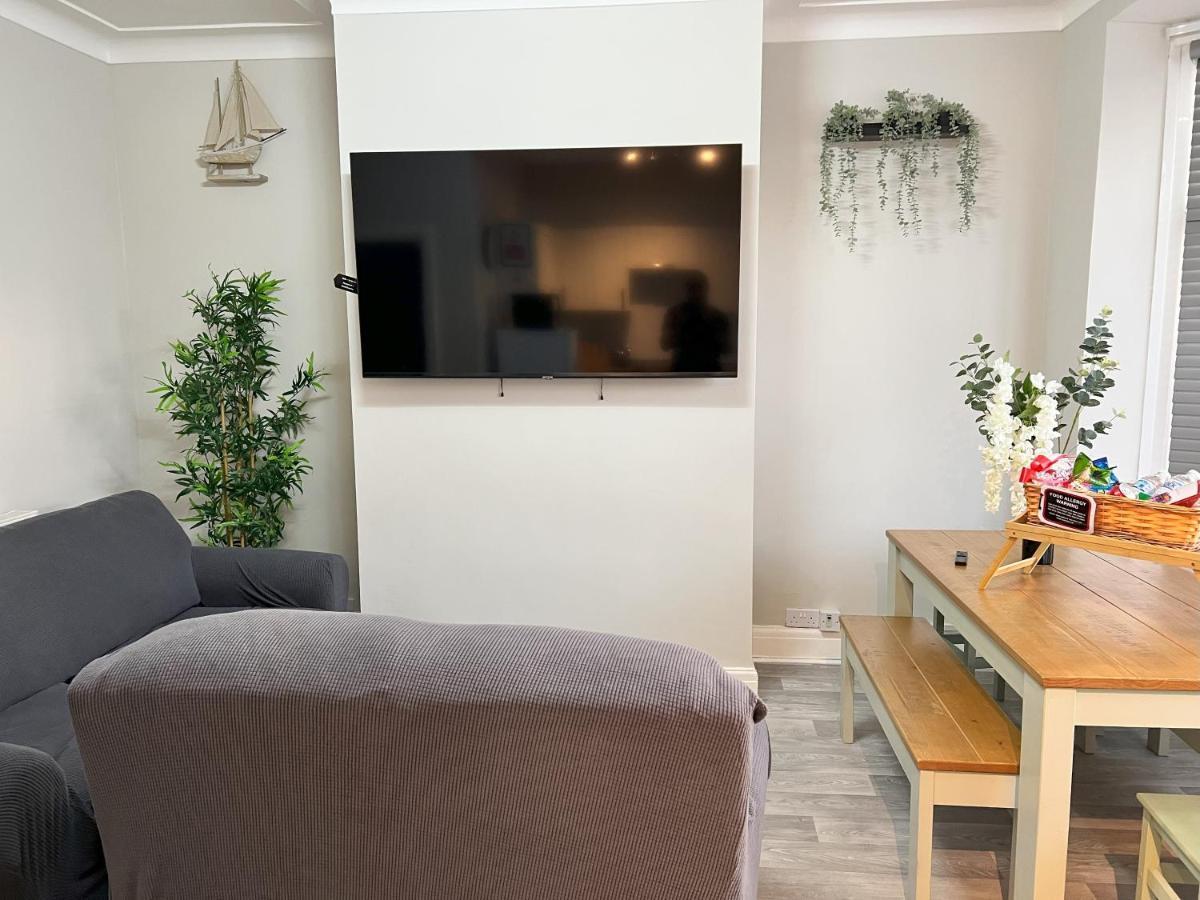 Kim Family Holiday Get-Away 4 Bedrooms 2 Baths Blackpool Eksteriør billede