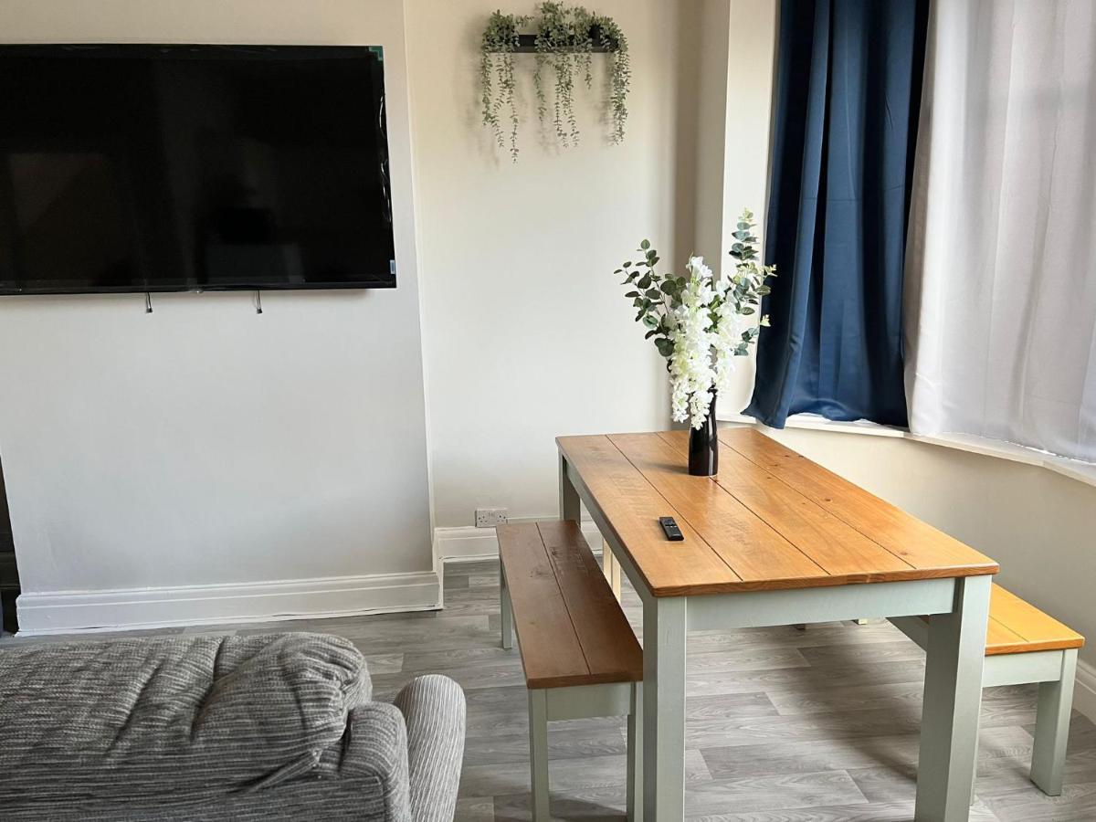 Kim Family Holiday Get-Away 4 Bedrooms 2 Baths Blackpool Eksteriør billede