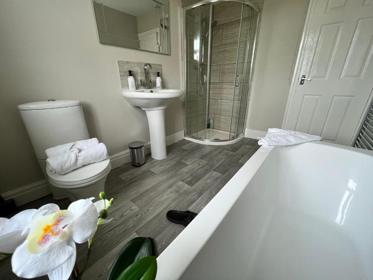 Kim Family Holiday Get-Away 4 Bedrooms 2 Baths Blackpool Eksteriør billede
