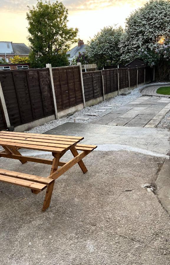 Kim Family Holiday Get-Away 4 Bedrooms 2 Baths Blackpool Eksteriør billede
