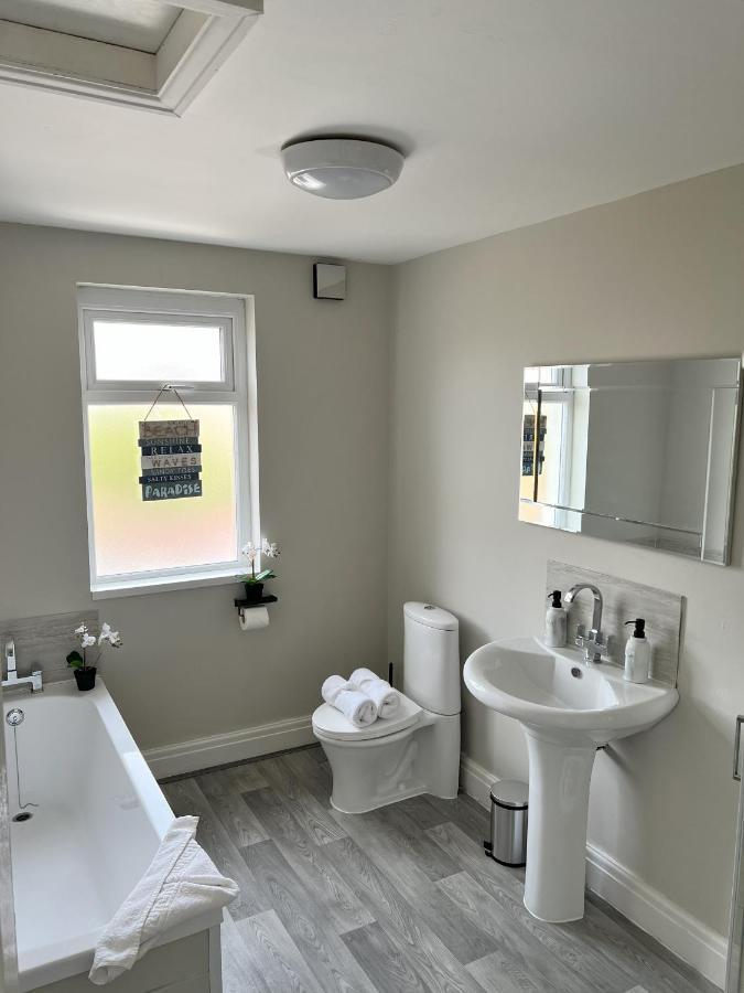 Kim Family Holiday Get-Away 4 Bedrooms 2 Baths Blackpool Eksteriør billede